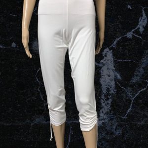 Yest White Capri Ruched Leggings