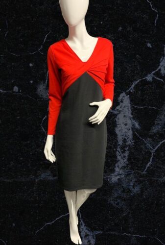 Homeyee Red/Black Knee Length Long Sleeved Dress Size 12 - Variedby