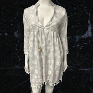 Grey Floral 3/4 Length Sleeved Cover Up Size 2XL ( Uk 20 )